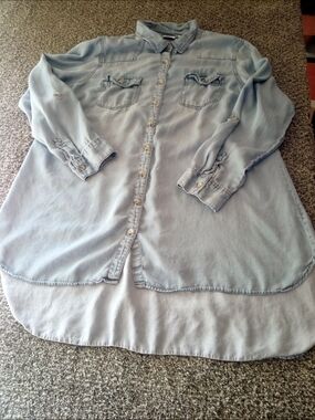 Cato Women's Light Blue Denim Shirt Long Sleeve Pre Owned Size 18/20W
